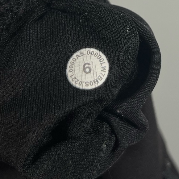 Lululemon Wunder Train High-Rise Short 8" - Black 6 - Picture 6 of 6